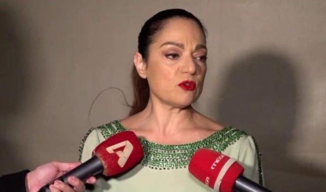 Ελένη Καρακάση: Η νευρική ανορεξία, ο σκελετός κι ο καθρέπτης της!