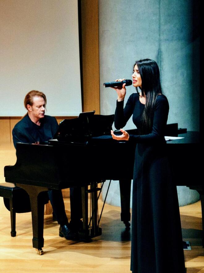 Ο Στέφανος Κορκολής και η Σοφία Μανουσάκη επετειακό Κύκλο "Μίκης 100"