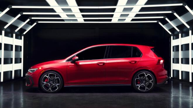 VW Golf GTI και Golf R: Ανακηρύχθηκαν “Car of the Year 2026” 