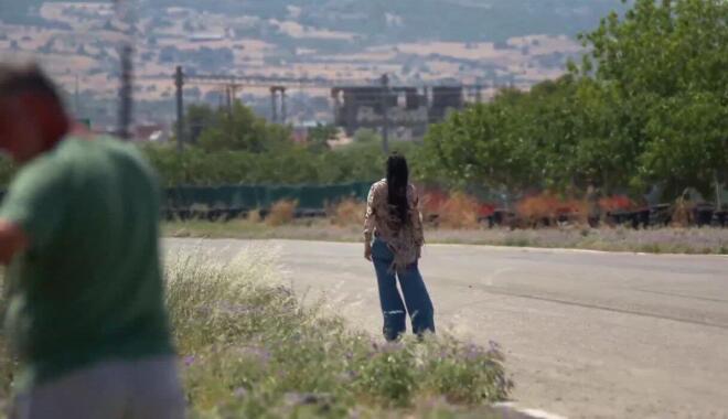 GNTM: Ακόμα και χωρίς ντουντούκα, η Ζενεβιέβ έτρεξε να βοηθήσει τον Νάρκισσο!