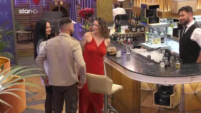 First Dates: Ο αγρότης Άρης και η vegan Χλόη σε ένα απρόσμενο ραντεβού