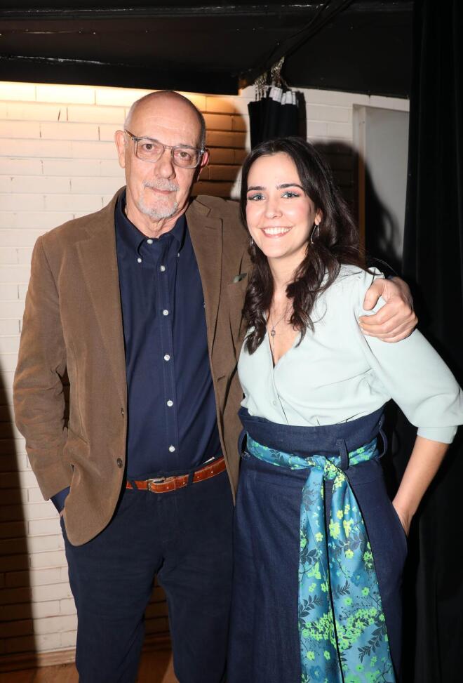 Η Μαριάννα Κιμούλη με τον πατέρα της, Γιώργο Κιμούλη, στην επίσημη πρεμιέρα της / NDP Photo Agency (Έλλη Πουπουλίδου)