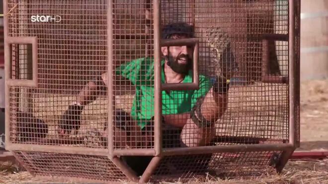 ΑΠΟΧΩΡΗΣΕ Ο ΚΩΝΣΤΑΝΤΙΝΟΣ