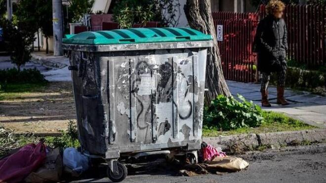 Κάδος Πετρουπολη νεκρος βρεφος