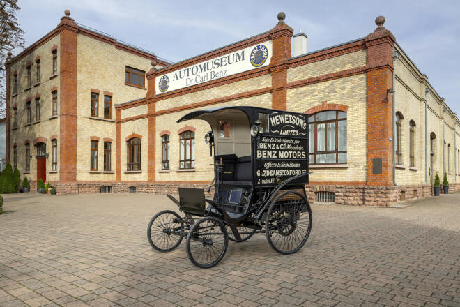 Mercedes: Τι κρύβεται πίσω από το εκφραστικό γλυπτό 