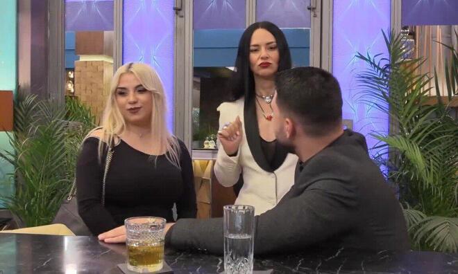 First Dates: Η Ζεν μοίρασε απλόχερα τη... μαγεία της, αλλά -όπως φαίνεται- Leyla & Κώστας δεν το είχαν!