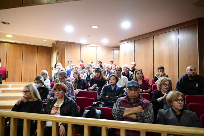 Κόσμος στο Εφετείο