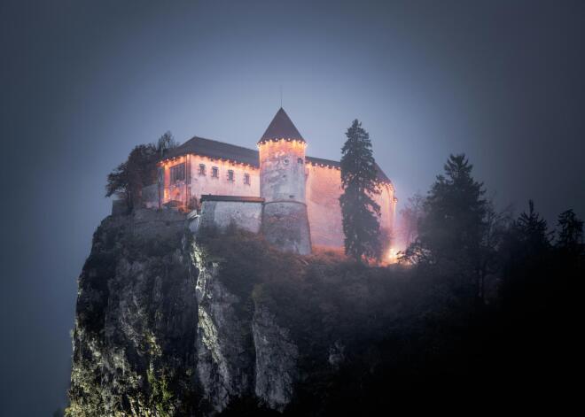 Κάστρο Κόρβιν, Ρουμανία