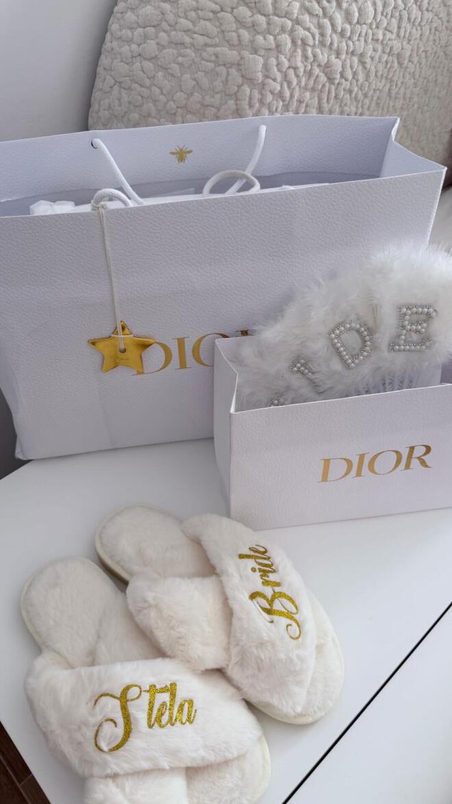 Ιωάννα Τούνη: Μαγική ατμόσφαιρα για τον γάμο της Στέλας Πάσσαρη