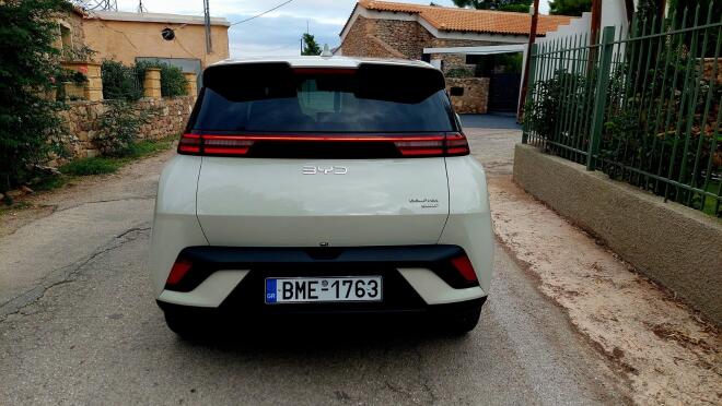 Δοκιμάζουμε το νέο BYD Dolphin Surf Boost με 157 ίππους