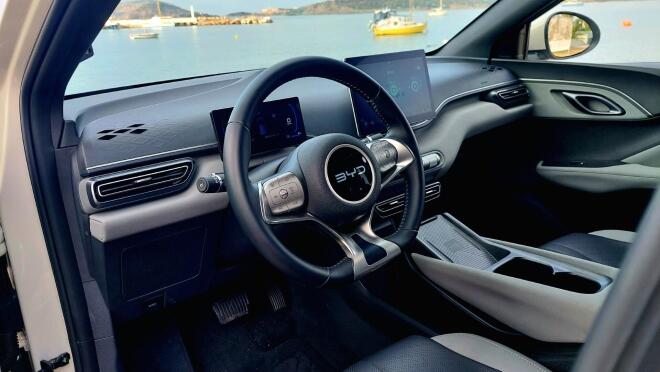 Δοκιμάζουμε το νέο BYD Dolphin Surf Boost με 157 ίππους