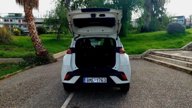 Δοκιμάζουμε το νέο BYD Dolphin Surf Boost με 157 ίππους