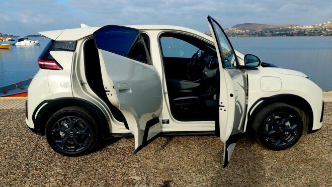 Δοκιμάζουμε το νέο BYD Dolphin Surf Boost με 157 ίππους