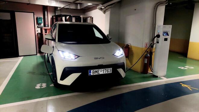 Δοκιμάζουμε το νέο BYD Dolphin Surf Boost με 157 ίππους