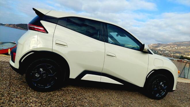 Δοκιμάζουμε το νέο BYD Dolphin Surf Boost με 157 ίππους