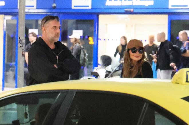 Δέσποινα Βανδή: Η stylish εμφάνιση στο αεροδρόμιο με Gucci βαλίτσα