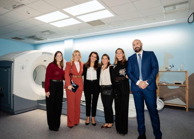 Αθηνά Πτερούδη, Αναστασία Κολλάκη, Φαίη Φραγκέδη, Ιωάννα Προκοπίου, Ευγενία Αρβανίτη, Φώτης Καραγιαννόπουλος