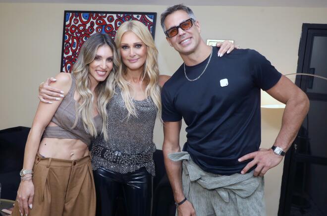 Αθηνά Οικονομάκου- Νατάσα Θεοδωρίδου- Bruno Cerella/  NDP ΝΙΚΟΣ ΖΟΤΟΣ