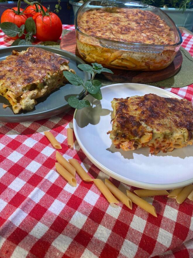 Πένες σουφλέ με μπεσαμέλ- έκπληξη
