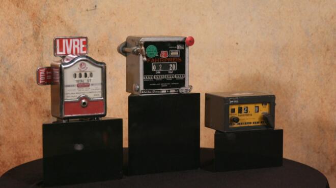 Cash or Trash: Η δημοσιογράφος Σοφία Τσίπα έχει ένα... σεκρετέρ!