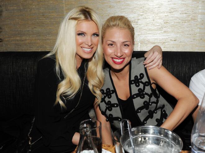 Η Κατερίνα Καινούργιου κι η Μαρία Ηλιάκη σε πάρτι το 2011