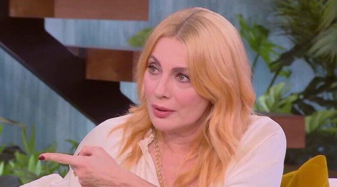 Καρύδη: «To reunion του Παρά Πέντε θα έχει backstage και νέες σκηνές»