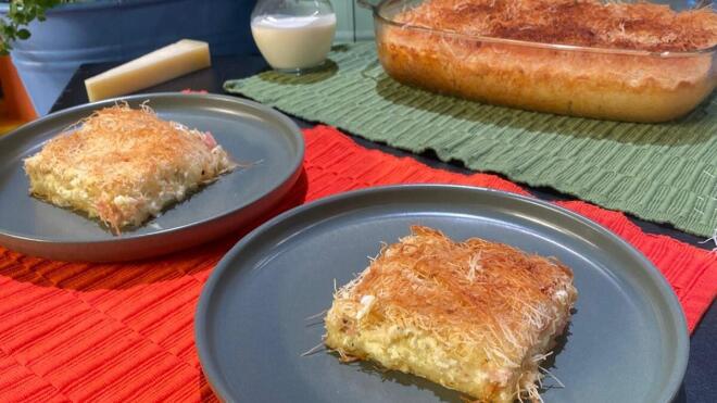 Πώς να φτιάξετε πεντανόστιμη τυρόπιτα με κανταΐφι και τρία τυριά