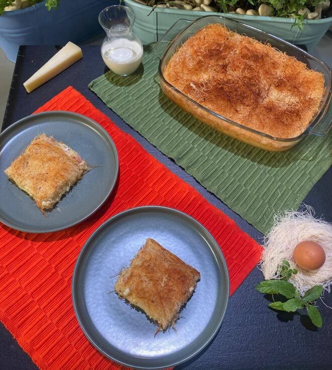 Πώς να φτιάξετε πεντανόστιμη τυρόπιτα με κανταΐφι και τρία τυριά