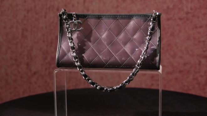 Cash or Trash: Η Κλαίρη πήγε τη Chanel τσάντα της