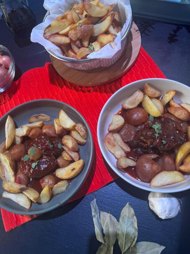 Ο Γιώργος Ρήγας έφτιαξε μοαχαράκι στιφάδο