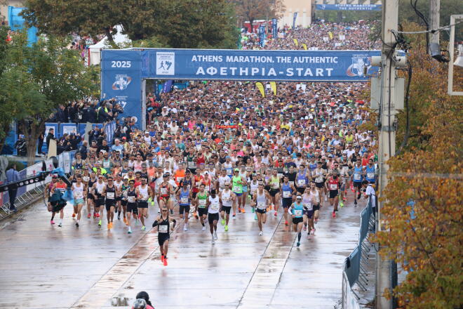 42ος Αυθεντικός Μαραθώνιος: Η εκκίνηση των δρομέων από τον Μαραθώνα/ ΙΝΤΙΜΕ ΛΙΑΚΟΣ ΓΙΑΝΝΗΣ