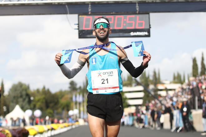 Ο Παναγιώτης Καραΐσκος τερμάτισε πρώτος στον 42ο Μαραθώνιο/ ΙΝΤΙΜΕ ΜΗΤΣΑΚΟΣ ΔΗΜΗΤΡΗΣ