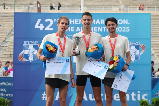 42ος Αυθεντικός Μαραθώνιος: Απονομές για τον Αγώνα των 10 χλμ/ Eurokinissi Παναγόπουλος Γιάννης