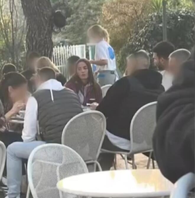 Δημήτρης Αλεξάνδρου - Ρία Ελληνίδου: Για βάφλα στην Πεντέλη