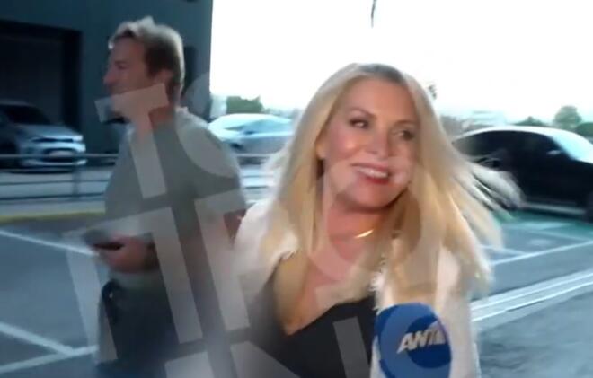 Ελένη Μενεγάκη: Σπάνια δημόσια εμφάνιση με τον Μάκη και την κόρη τους