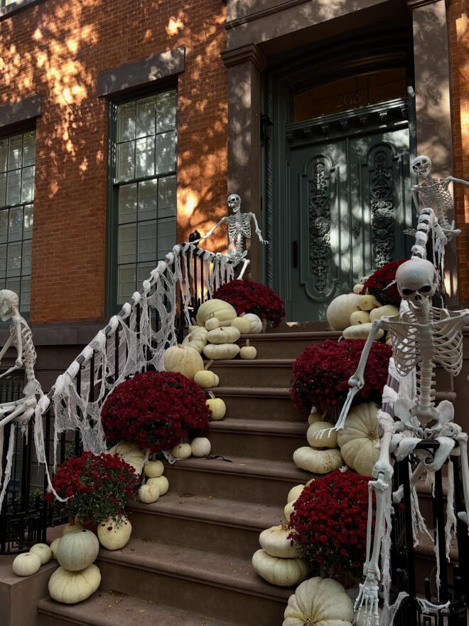 Νεφέλη Λιβιεράτου: Η νέα ζωή στη Νέα Υόρκη - Γιόρτασε το Halloween