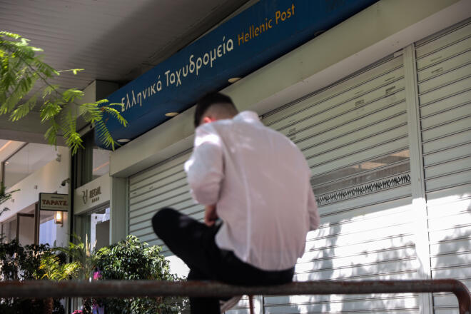 Κλειστό υποκατάστημα των ΕΛΤΑ στη Μητροπόλεως/ Eurokinissi Παναγόπουλος Γιάννης