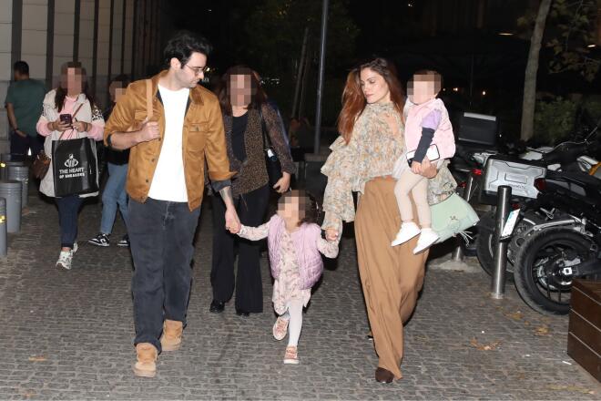 Συνατσάκη - Στρατής: Οικογενειακή βραδινή έξοδος με την κόρη τους