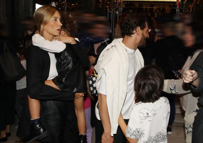 Καλογεροπούλου - Σβήγκος: Η σπάνια κοινή έξοδος με τα παιδάκια τους