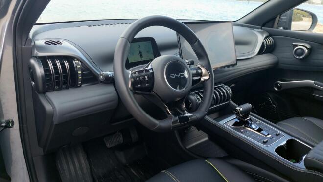 Οδηγούμε το ανανεωμένο ηλεκτρικό BYD ΑΤΤΟ 3 