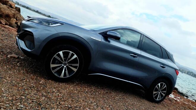 Οδηγούμε το ανανεωμένο ηλεκτρικό BYD ΑΤΤΟ 3