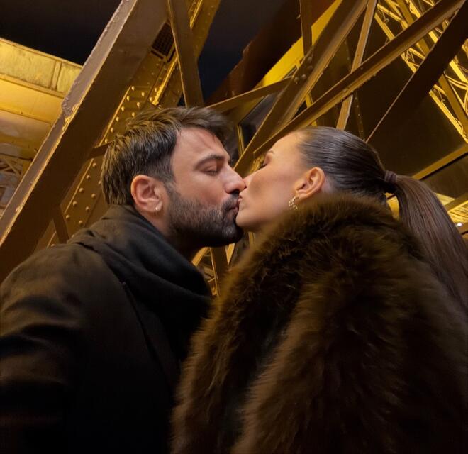 Αντρέας Γεωργίου - Σιμώνη Χριστοδούλου: Τρελά Ερωτευμένοι Στο Παρίσι!