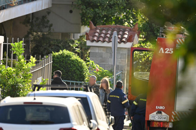 Άγνωστοι έβαλαν φωτιά και στο αυτοκίνητο του σωφρονιστικού υπαλλήλου στη Νίκαια