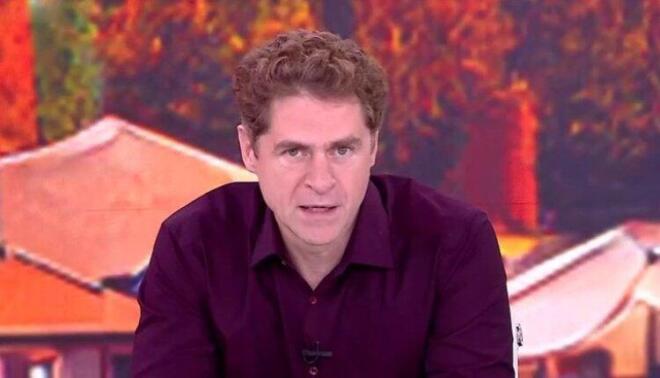 Η τελευταία τηλεοπτική δουλειά του Δημήτρη Λάλου ήταν η σειρά Σασμός, όπου γνώρισε και τη Μαριλίτα Λαμπροπούλου