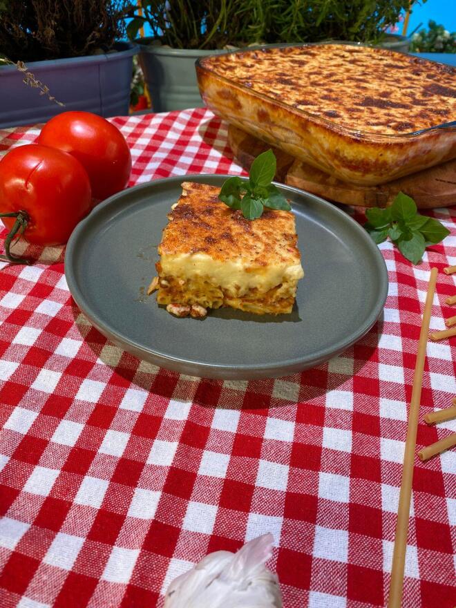 Παστίτσιο με σπιτική μπεσαμέλ που λιώνει στο στόμα- Το tip για να πετύχει