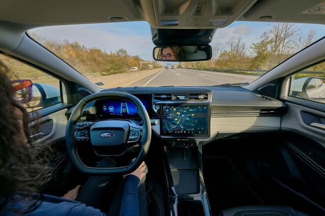 Ford: Το σύστημα που σου επιτρέπει να οδηγείς χωρίς χέρια