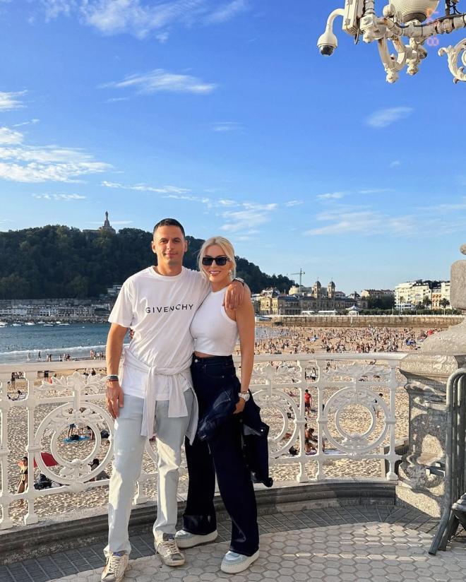 Koυτσουμπής- Καινούργιου: Στιγμιότυπο από το ταξίδι τους στα Σαν Σεμπάστιαν, τον Αύγουστο του 2024/ instagram