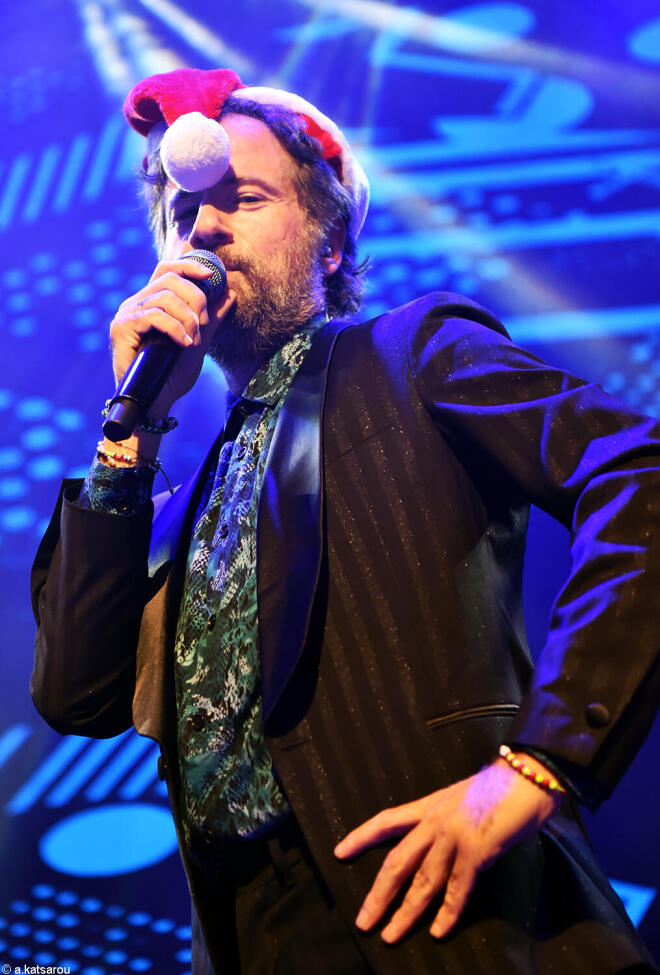 PRE-XMAS PARTY με τον Κωστή Μαραβέγια στο Floyd!