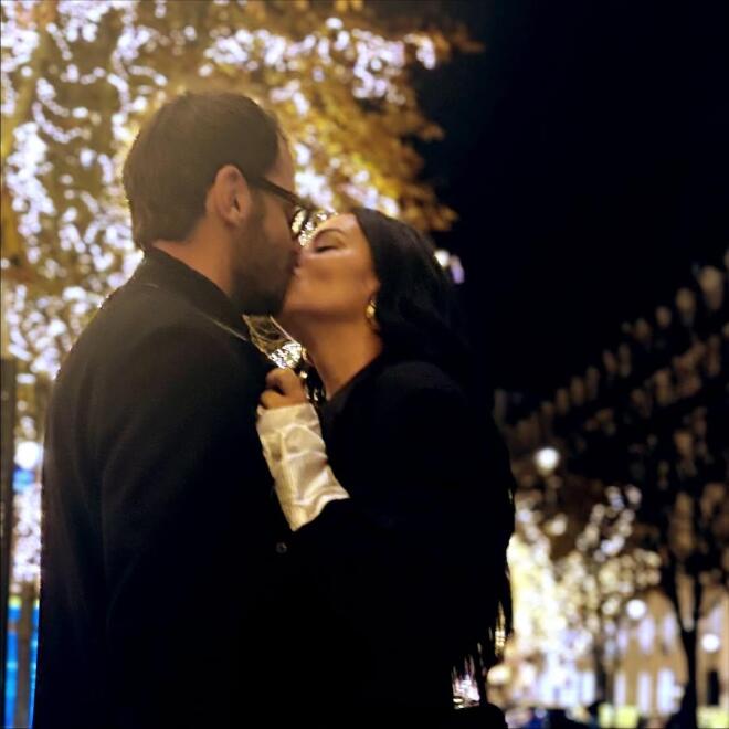 Ζενεβιέβ Μαζαρί - Βασίλης Καρύδης: Full in love στο Παρίσι