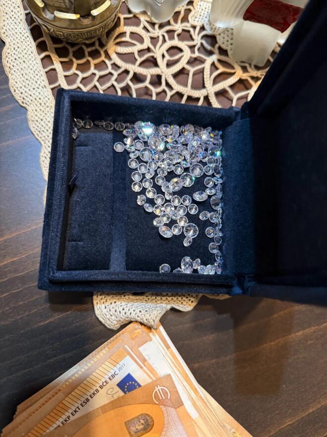 Διάλογοι - φωτιά: Πώς οι ψευτοεπενδυτές των καζίνο παγίδευσαν τον Μαρτίκα